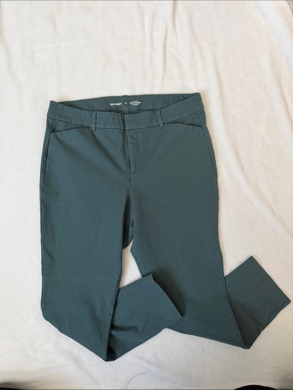 Old Navy Women’s Green Stretch Pixie Work Pants